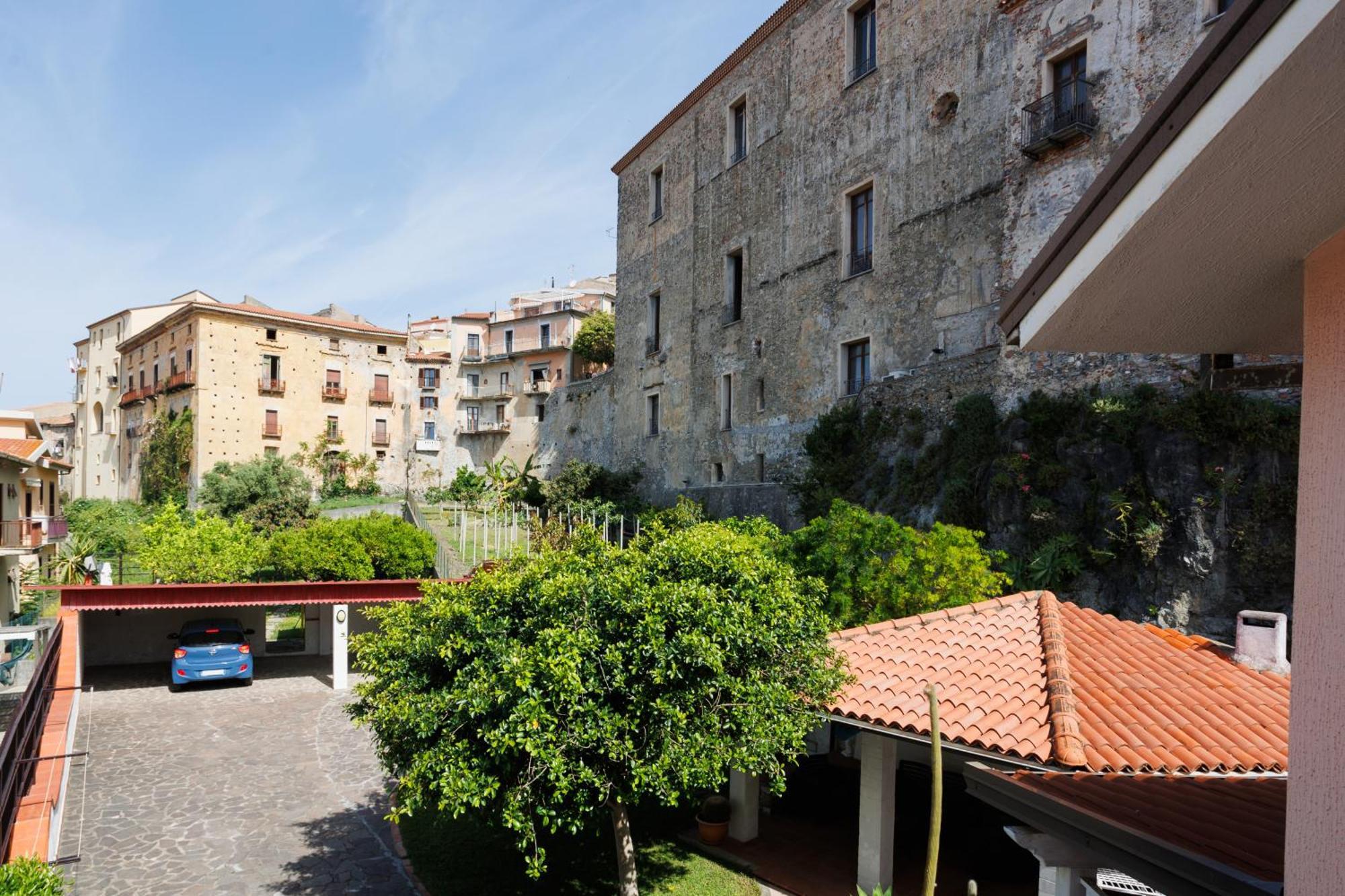 The Lemon Tree House Apartment Scalea Exterior photo